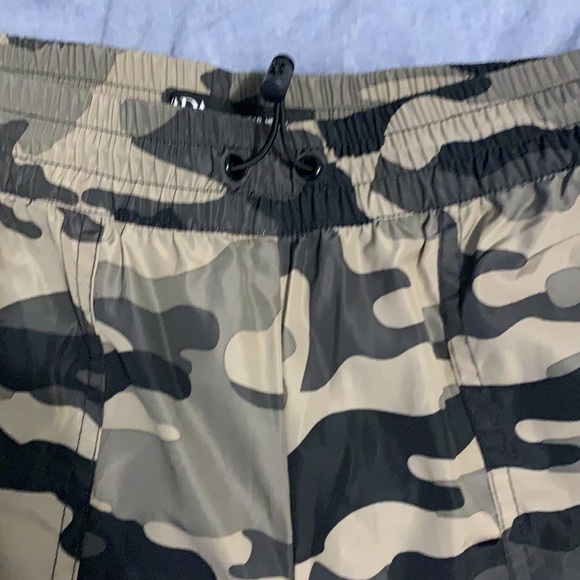 Zara windbreaker shorts - Picture 4 of 5